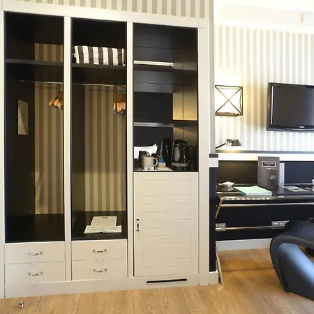 Europark Hotel 3*